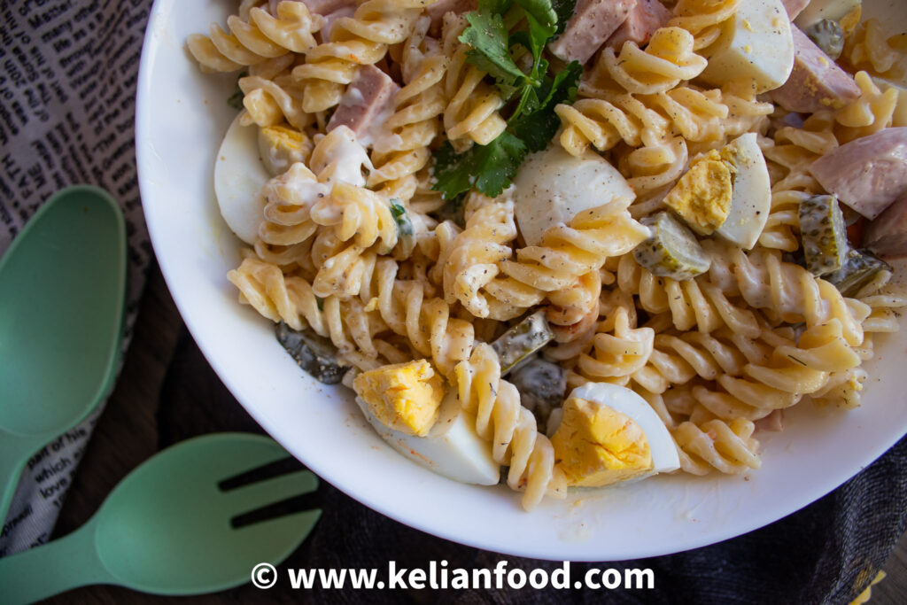 EASY PAST salad